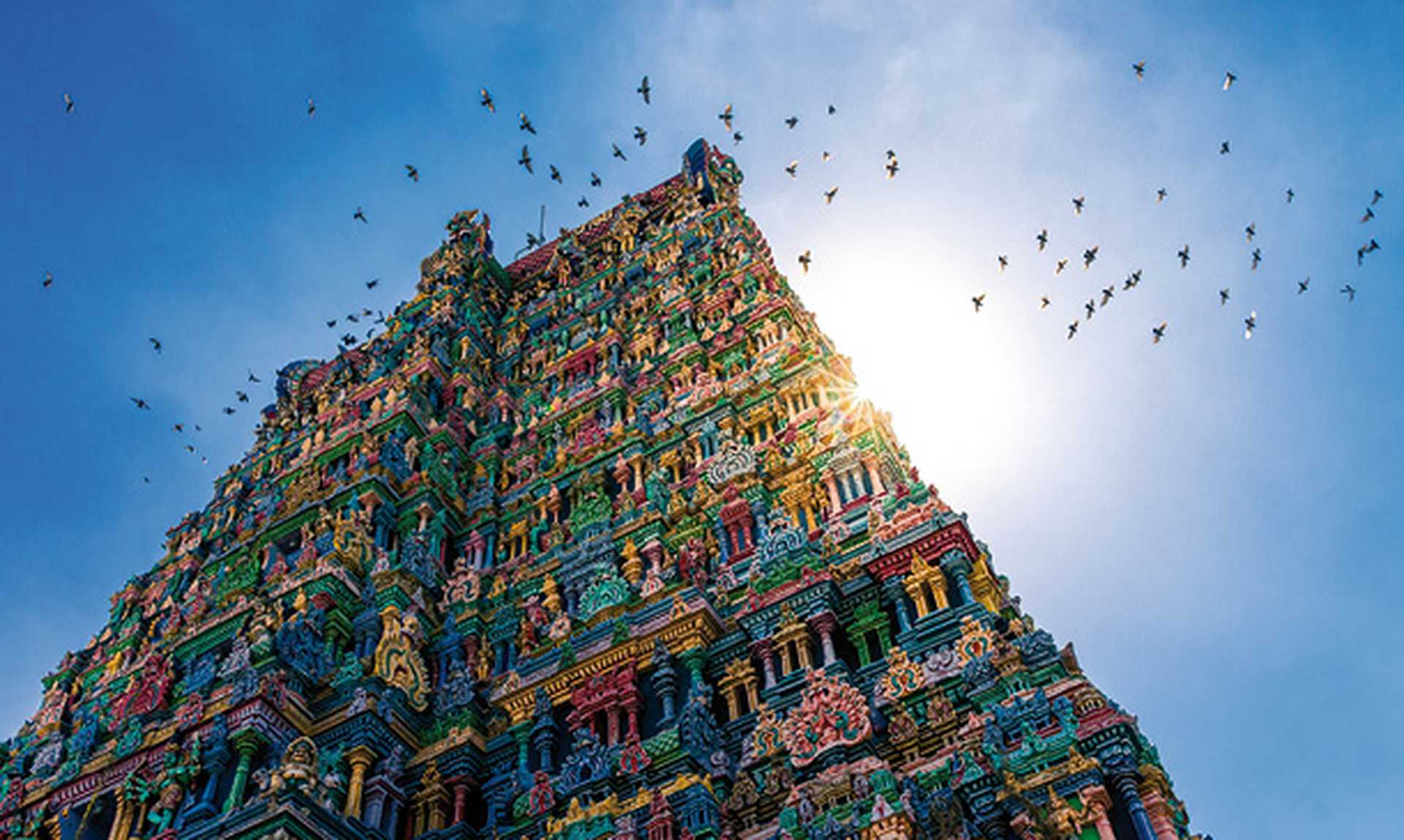 Sri Meenakshi Temple at sunset