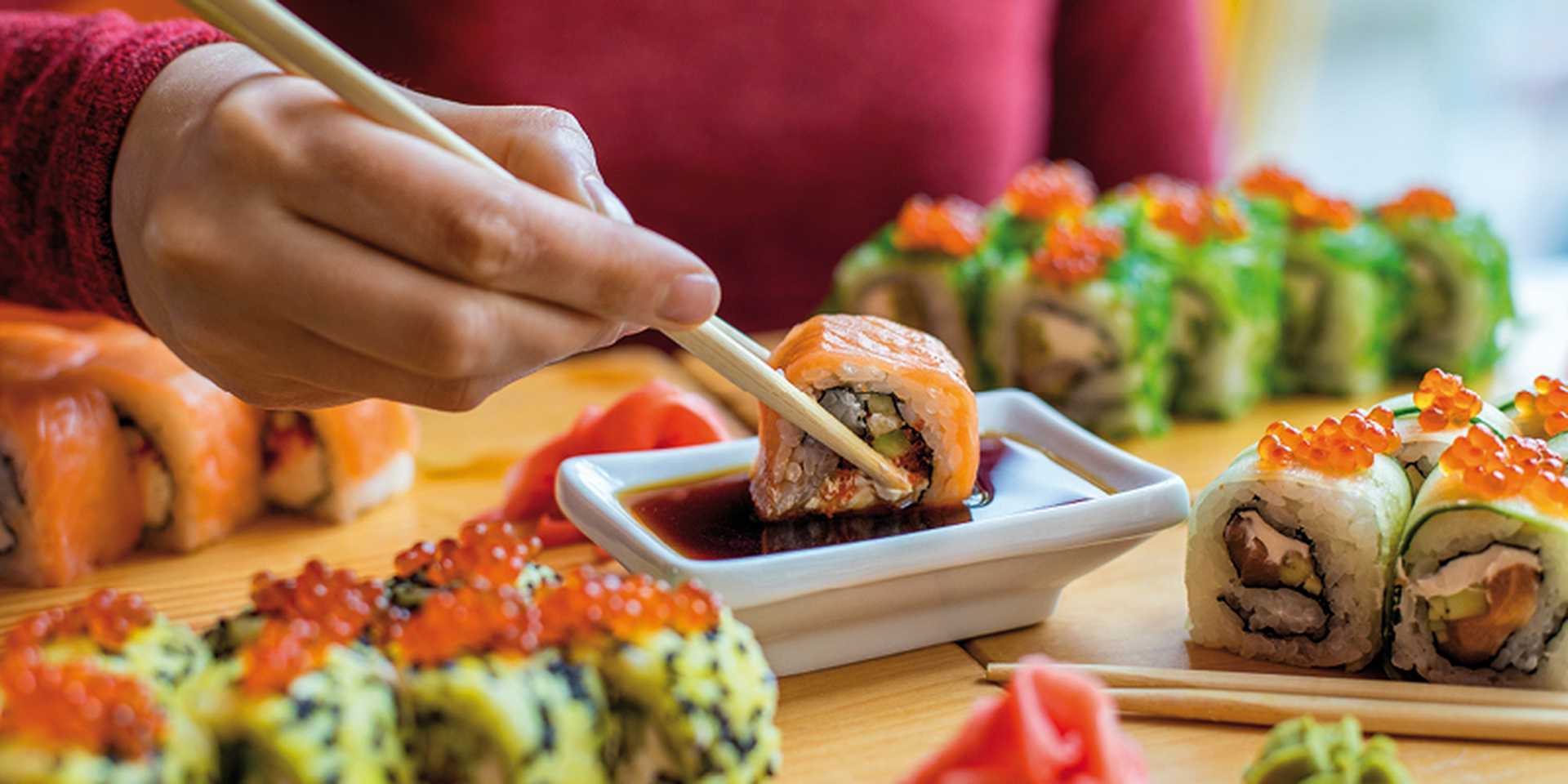 sushi rolls