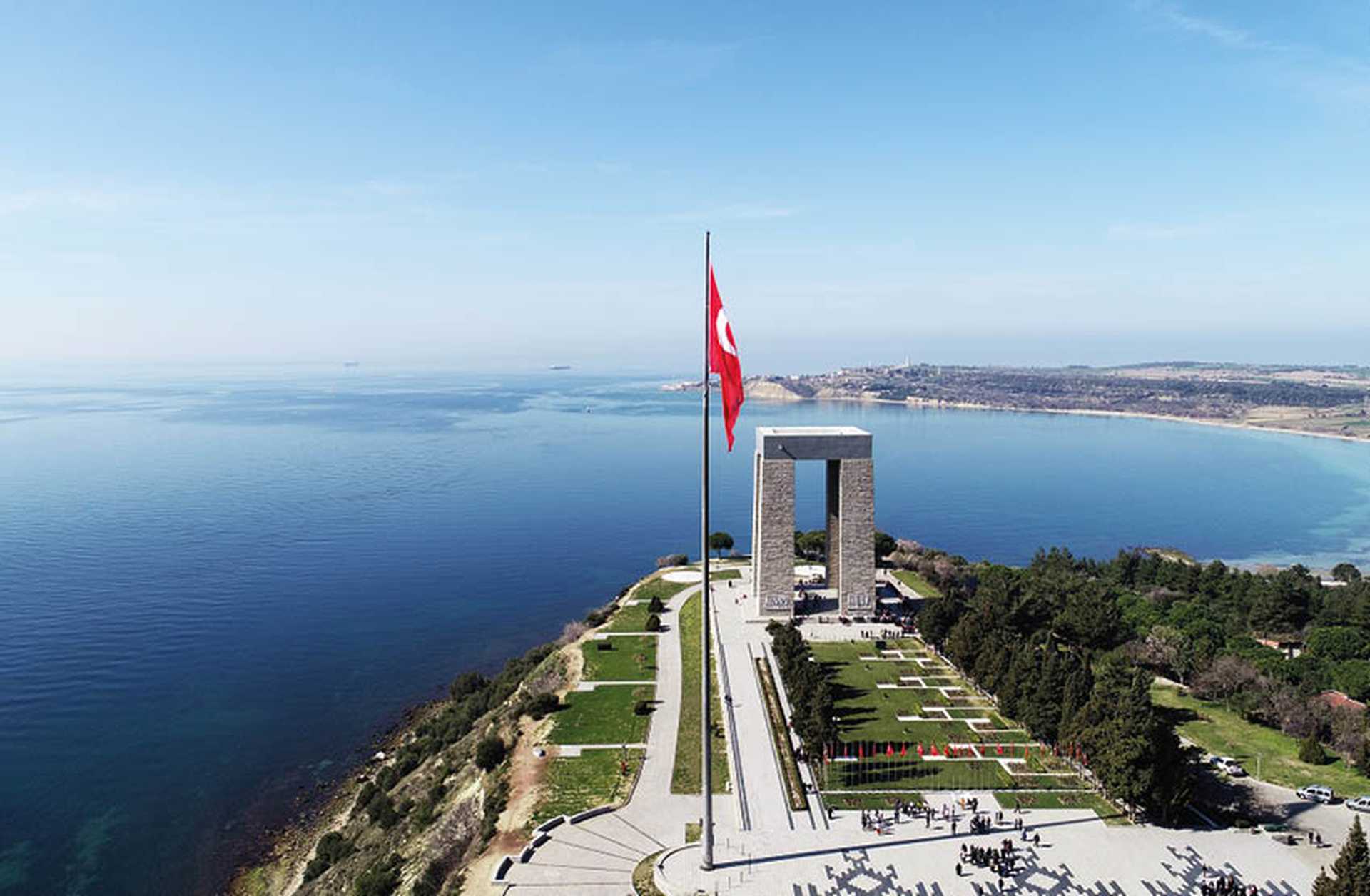 Flag flying at Canakkale Martyrs Memorial, Anzac cove, Gallipoli, Turkey