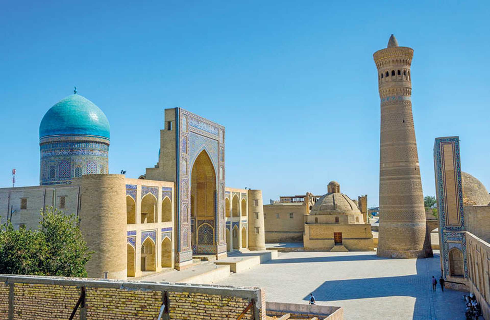 Kalyan minaret and Mir i Arab mosque, Bukhara, Uzbekistan