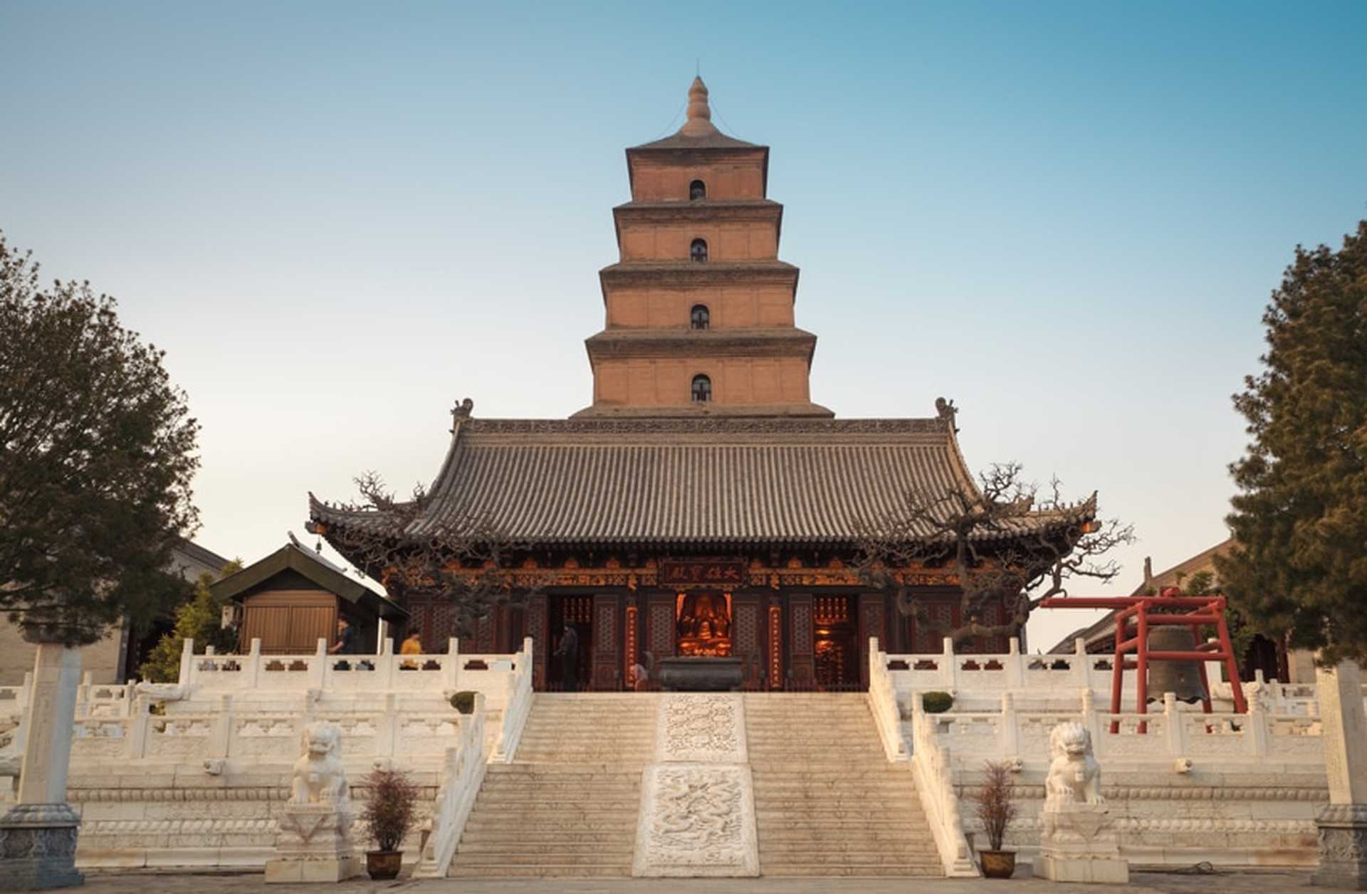 Tour Xi'an's temples on a holiday to China