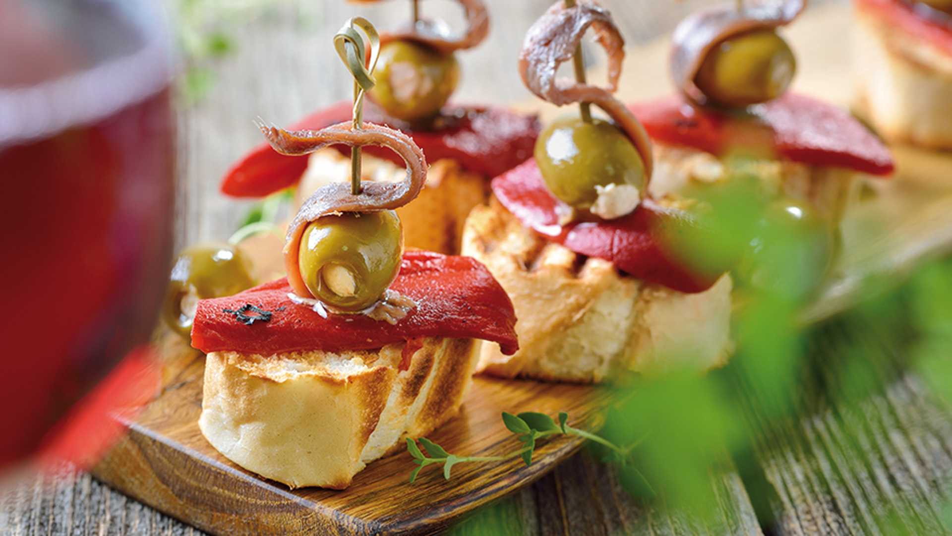 Spanish pintxos with red wine