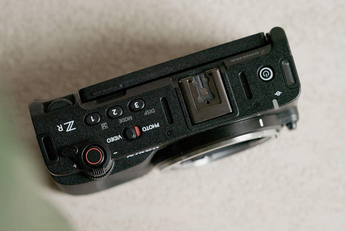 Nikon ZR Bedienelemente top