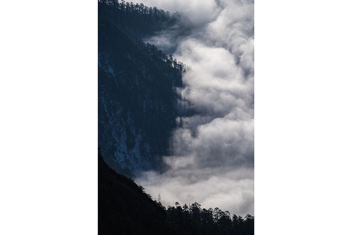 Beispielbild Berge Nebel Sigma 200 mm f2
