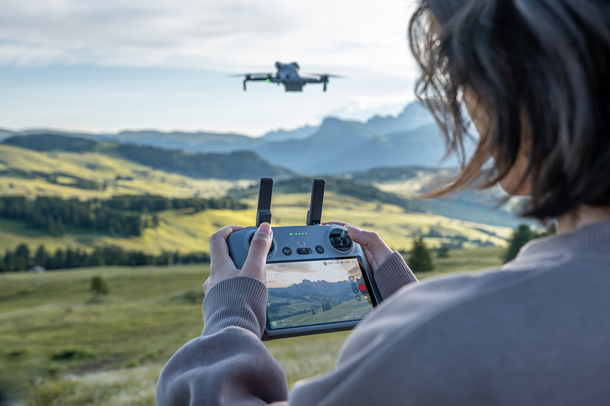 DJI Mini 5 Pro im Flug