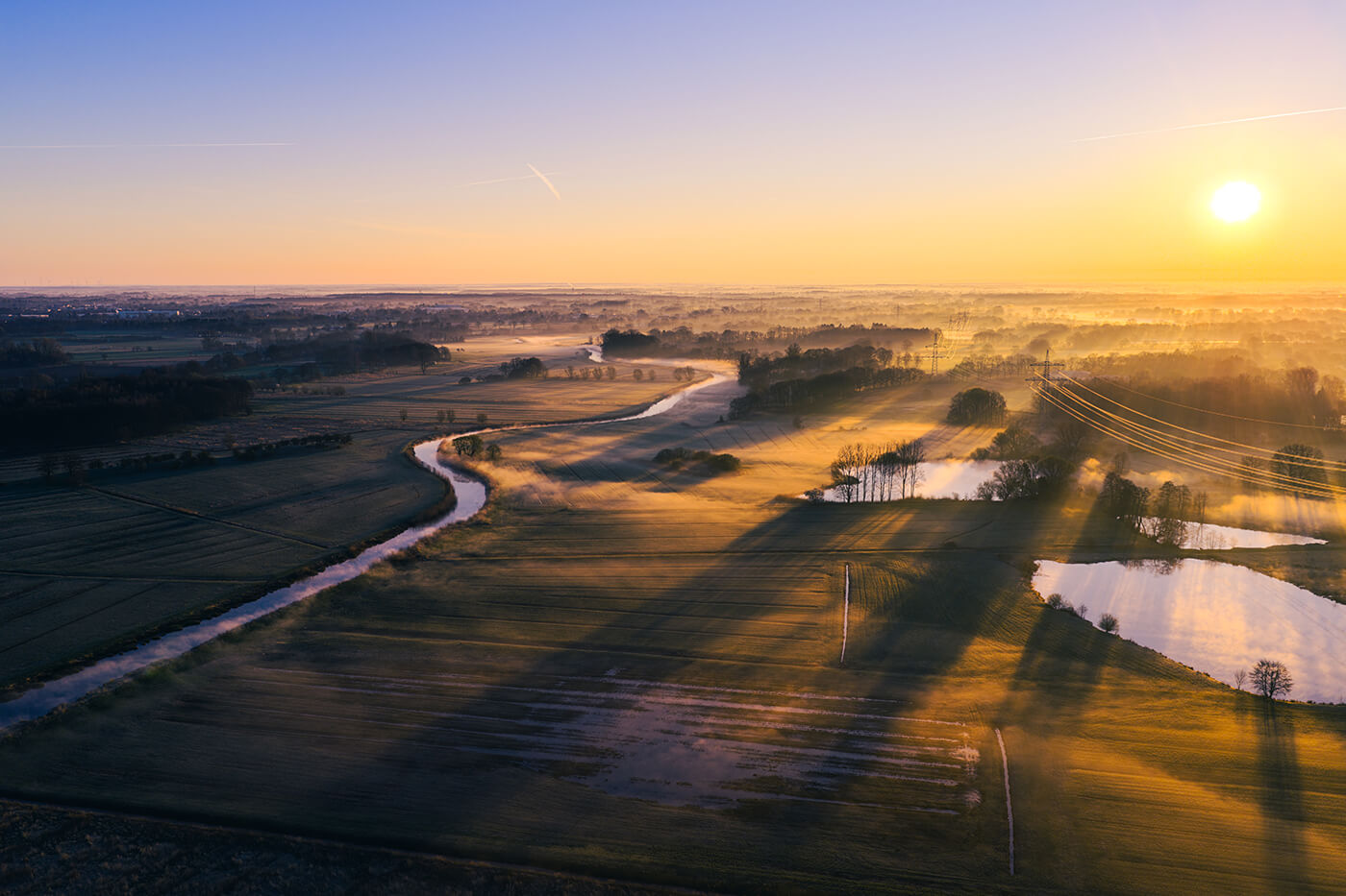 Sonnenaufgang Nebel mit Mavic 4 Pro