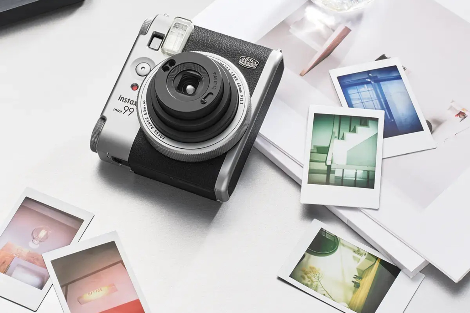 Fujifilm INSTAX mini 99 mit Selbstauslöser
