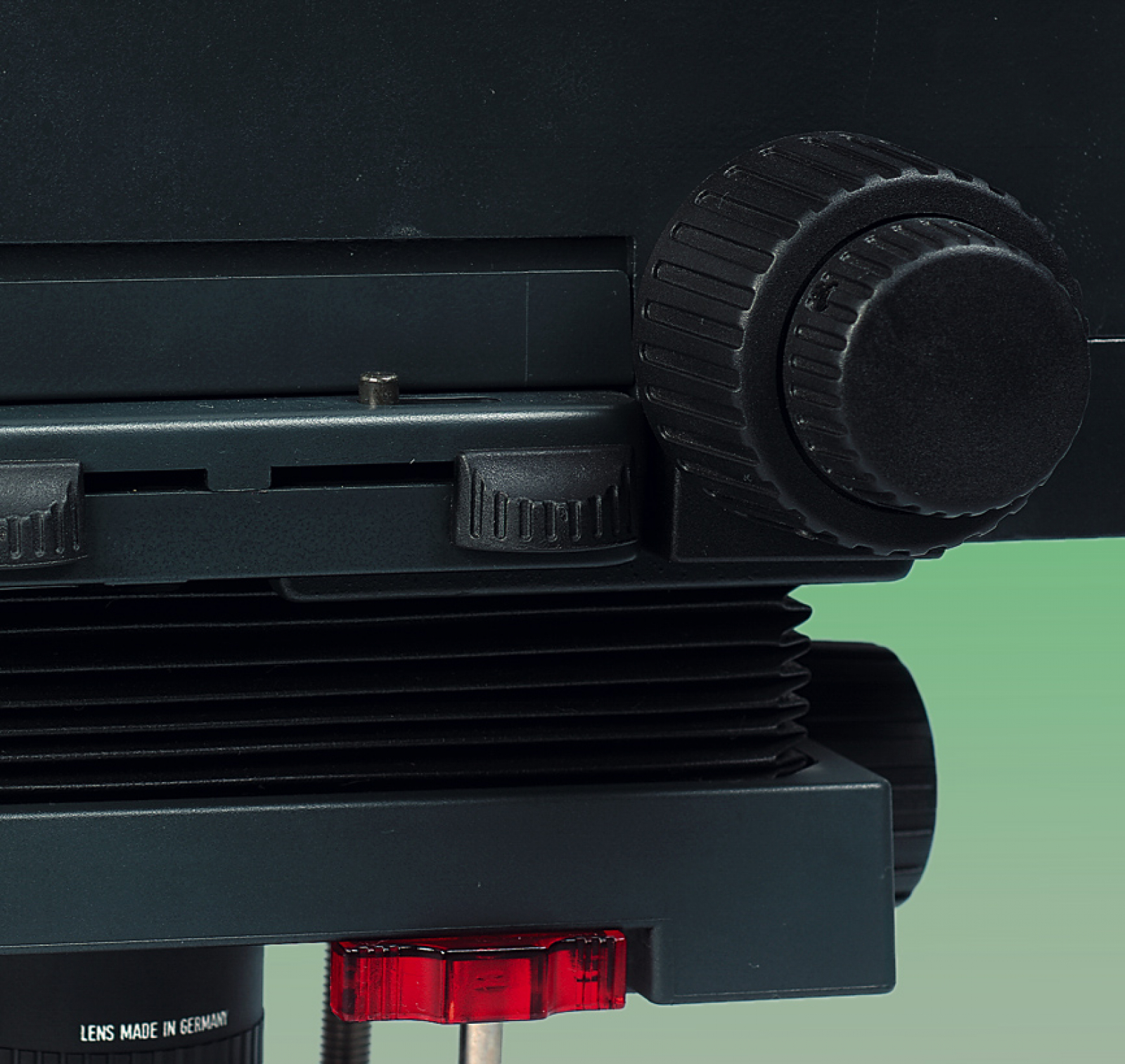 SW-Vergrößerungsgerät VP 9005