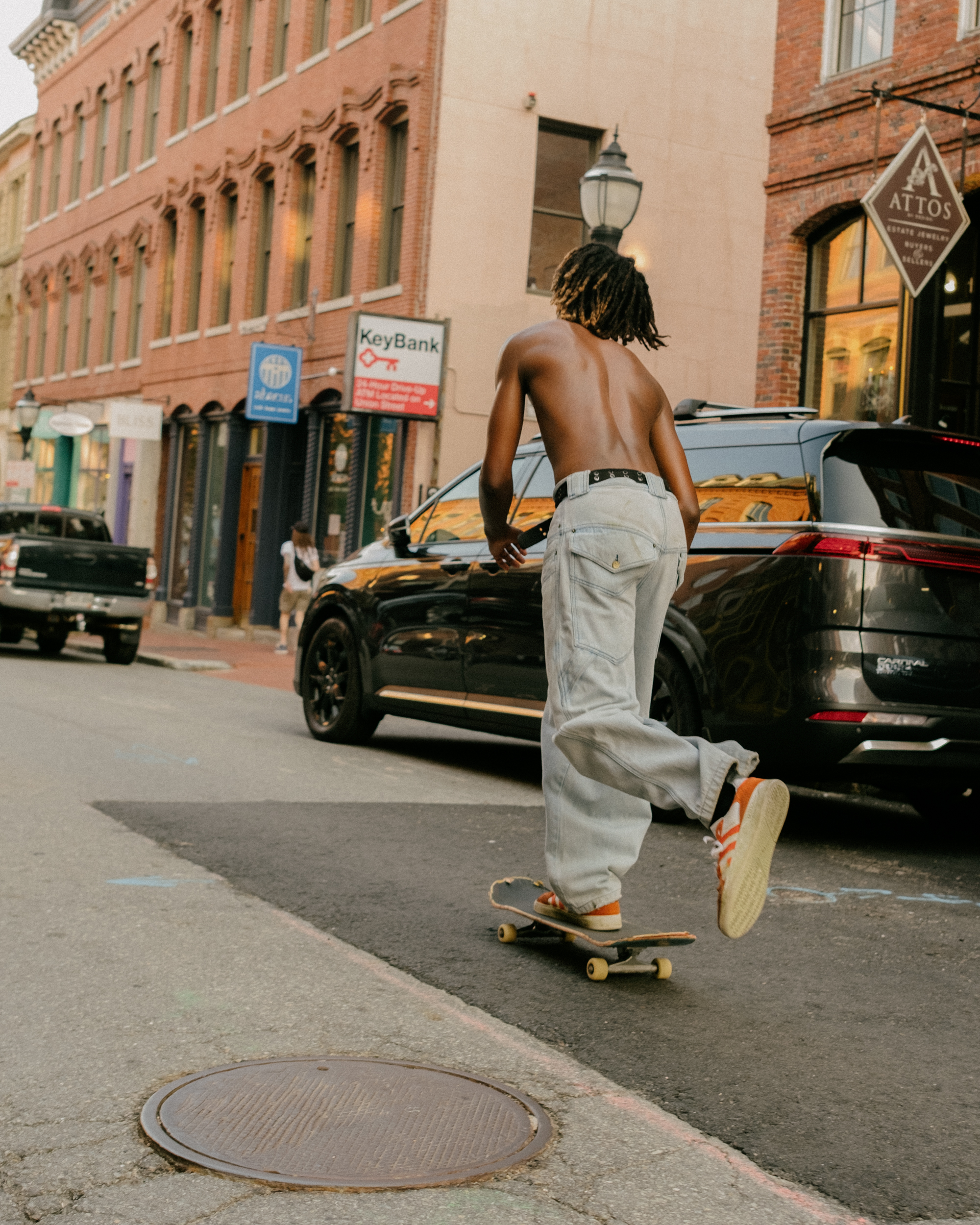 Kompaktes Gehäuse, optimiert für spiegellose APS-C-Kameras