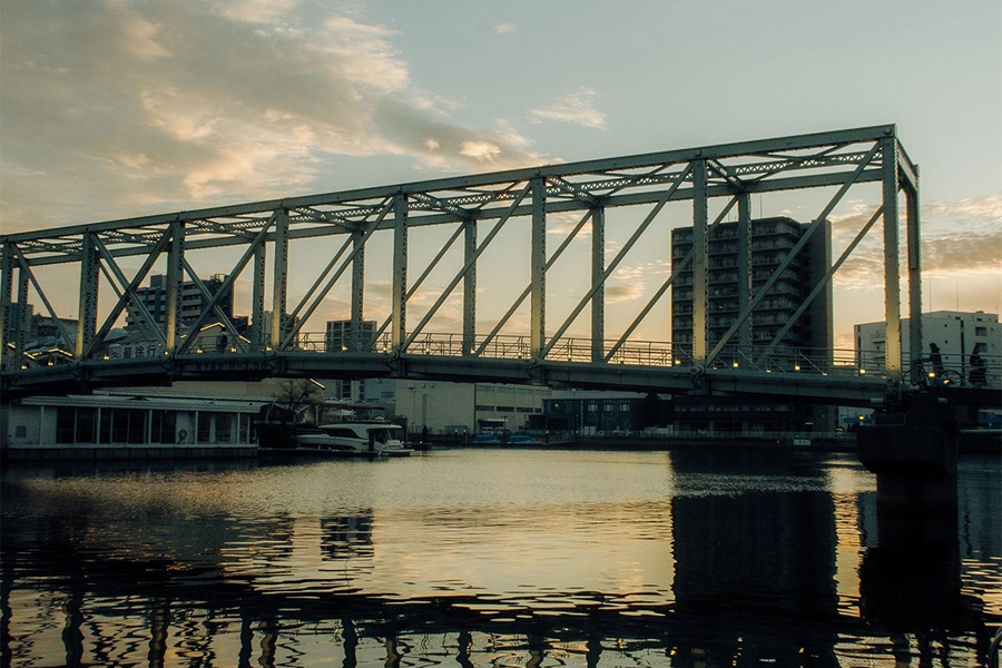 Brücke  vor Sonnenaufgang, fotogafiert mit der Canon PowerShot G7 X Mark III