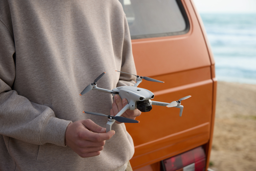 Leichte, kompakte Drohne: die Lito X1 von DJI