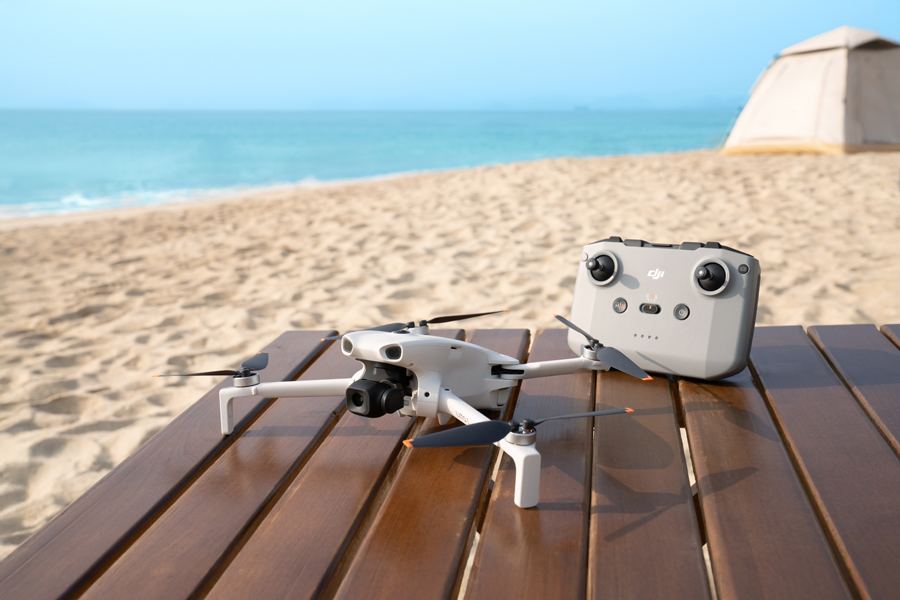 DJI Lito 1 Drohne mit der RC-N3 Fernseteuerung.