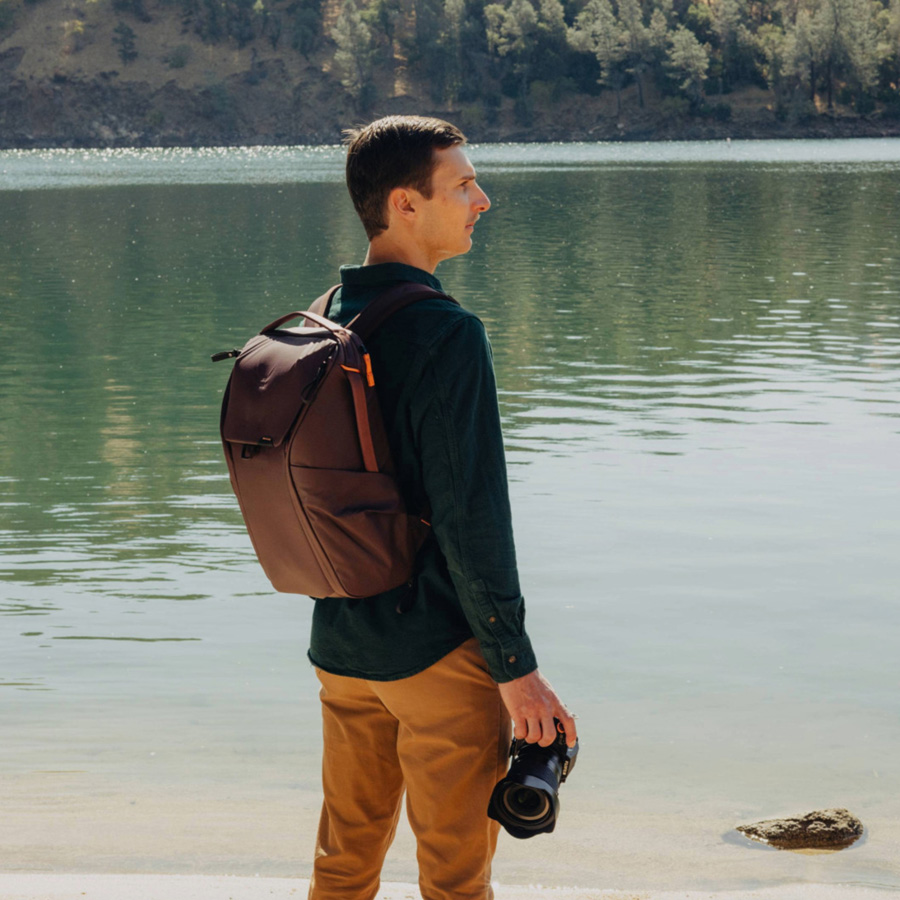 Der Everyday Backpack von Peak Design hat ein Volumen von 20L