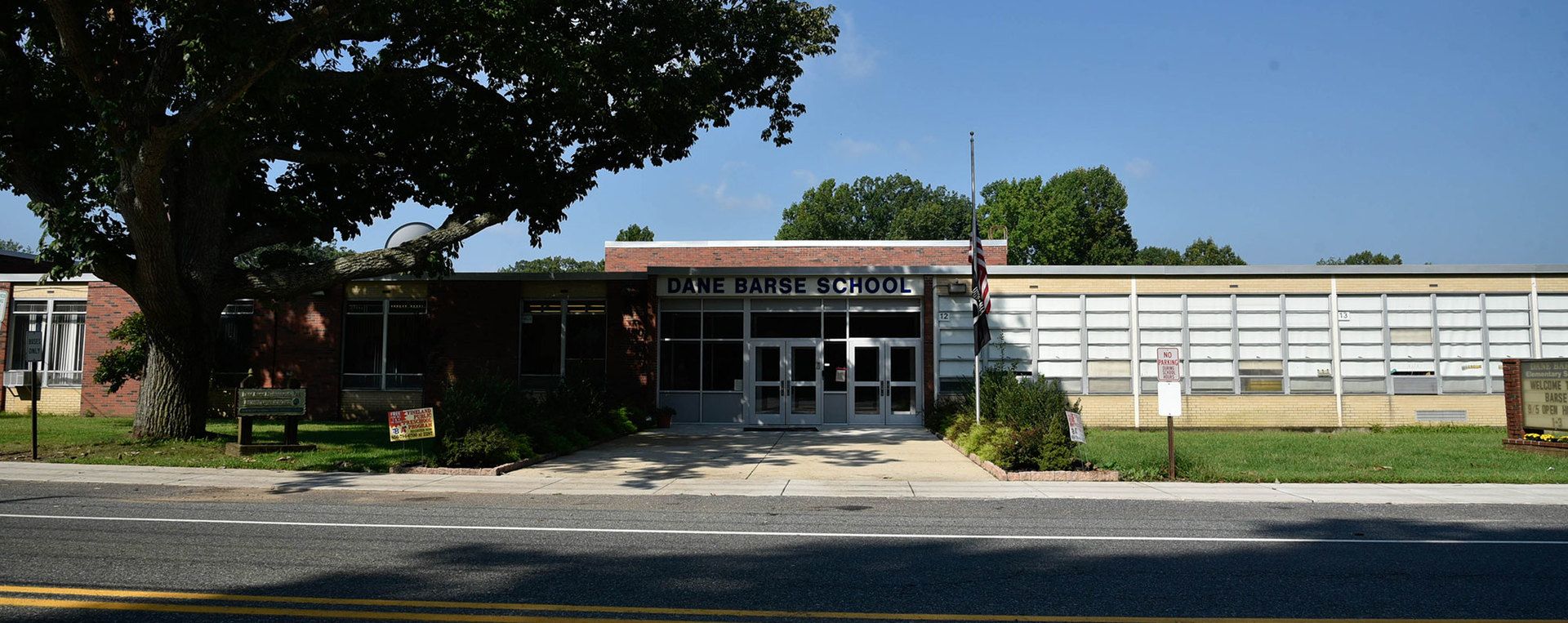 The front of the Dane Barse Elementary School