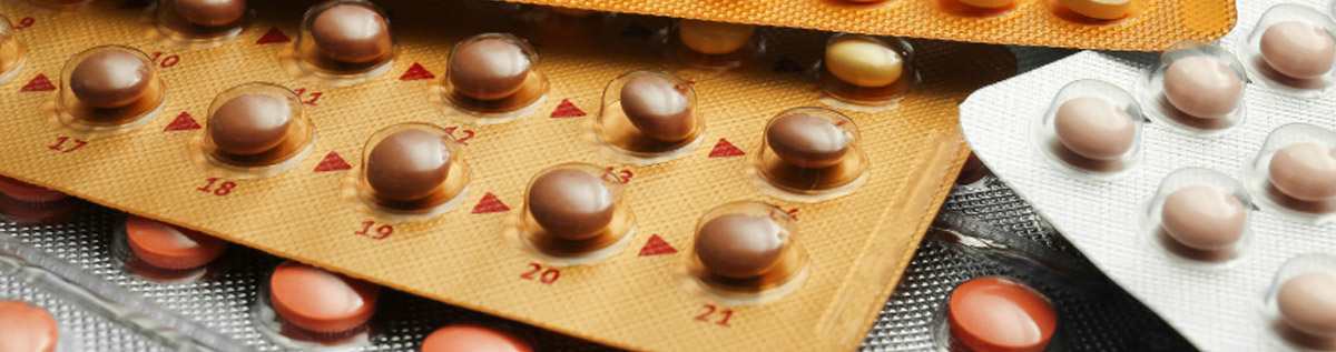 De anticonceptiepil is een hormonaal medicijn dat de kans op zwangerschap sterk verkleint.