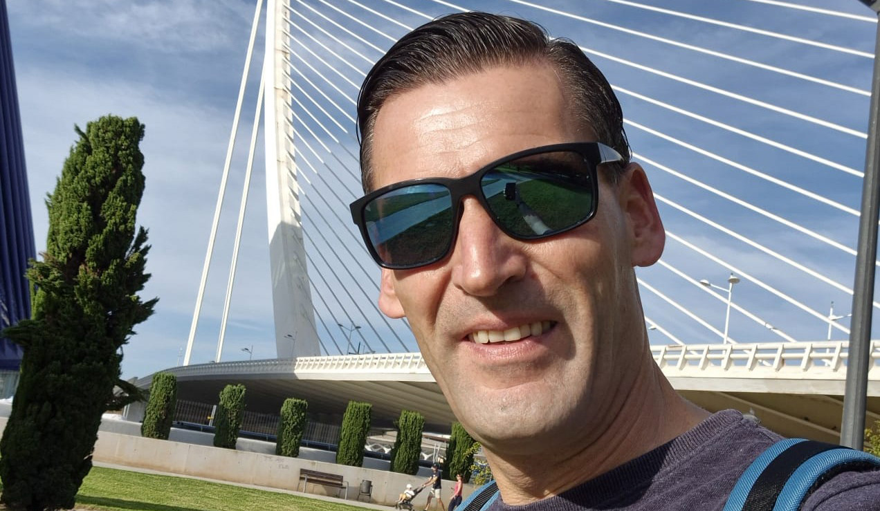 Arjen besluit na ruim dertig jaar, dat het nu echt klaar is.