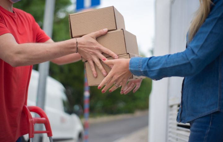 PostNL bezorgt jouw pakket bij de buren als je niet thuis bent.