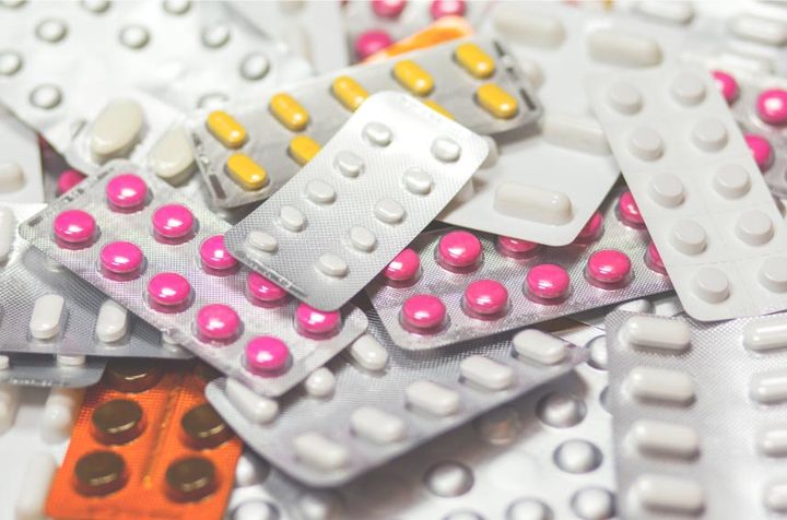 In onze kennisbank lees je meer over medicijnen en hoe je deze het beste kunt gebruiken. Nationale Apotheek is er voor je.