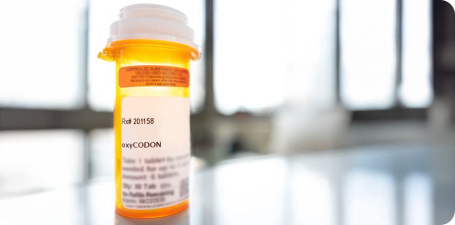 De bijwerkingen van oxycodon komen sterk overeen met die van andere opioïden.