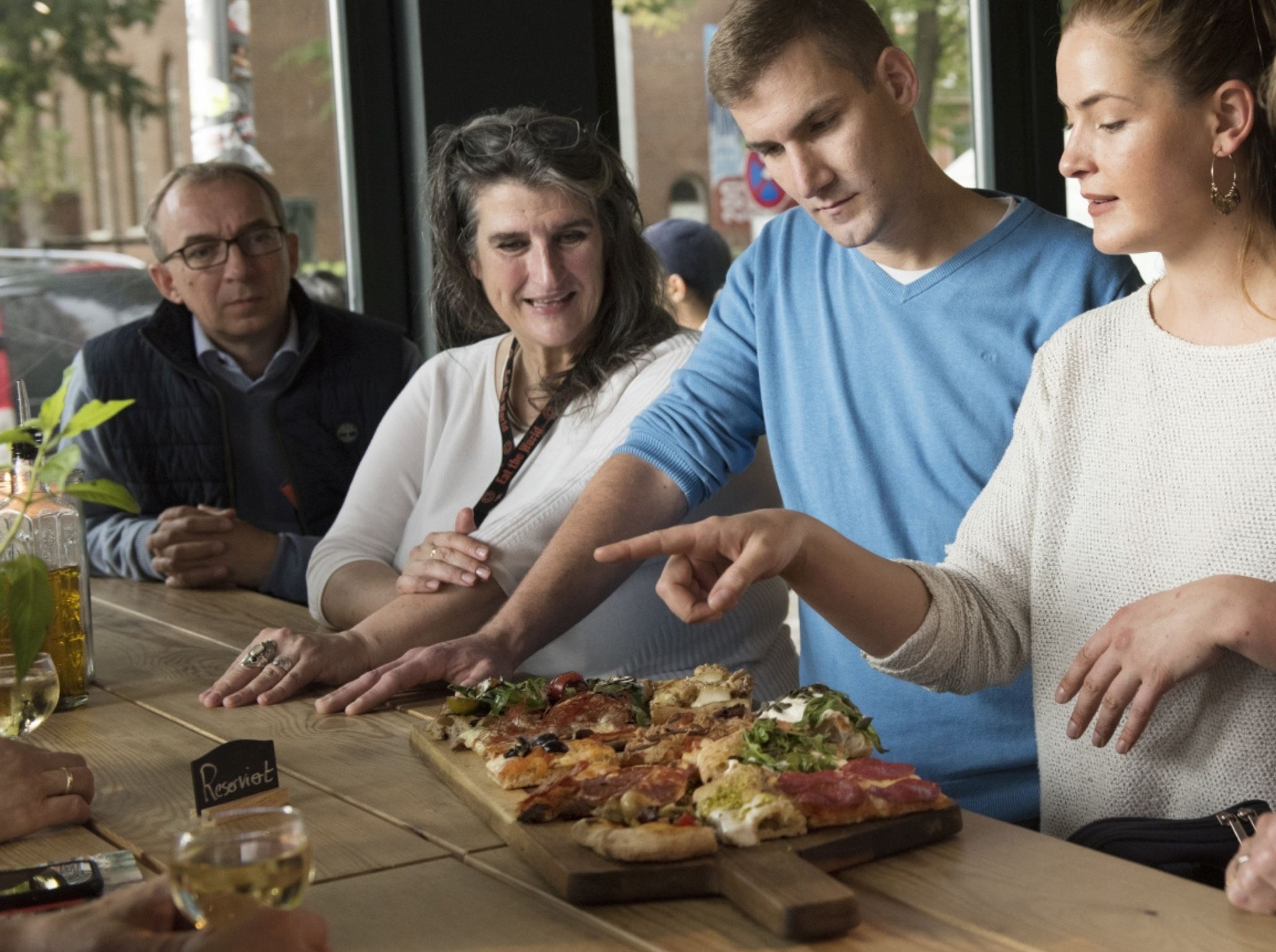 LP Header Eat The World