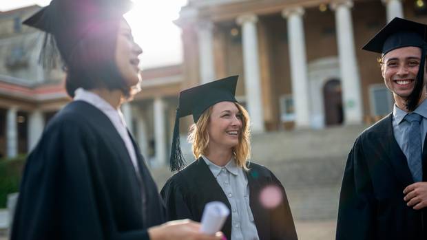 Dự bị Đại học: Lối tắt giúp sinh viên Việt Nam “out trình” bạn bè quốc tế ngay năm nhất