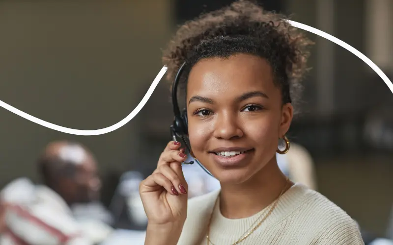 Glad kundeservice kvinde