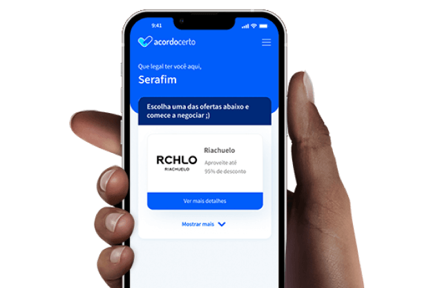 Mão segurando smartphone