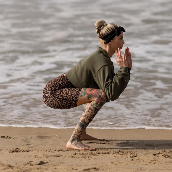 Shanie Smash Doing a Hold Squat