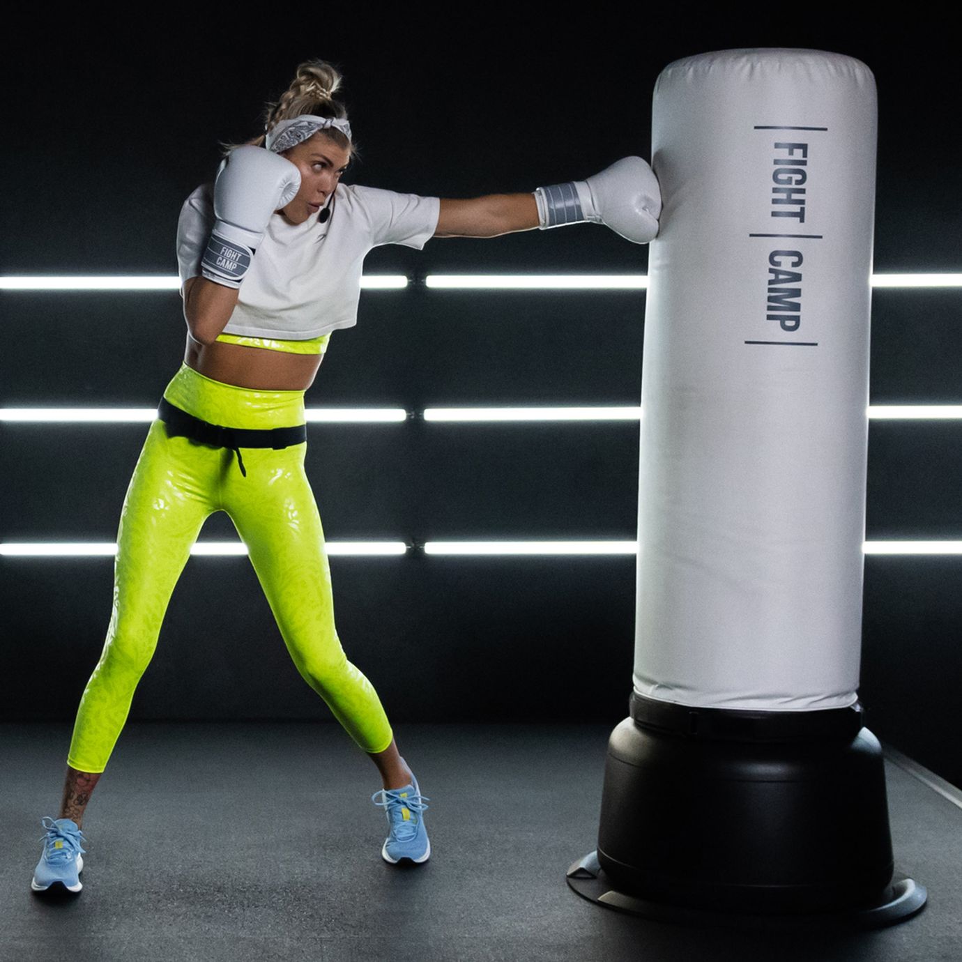 Athletic top for a boxing or kickboxing workout