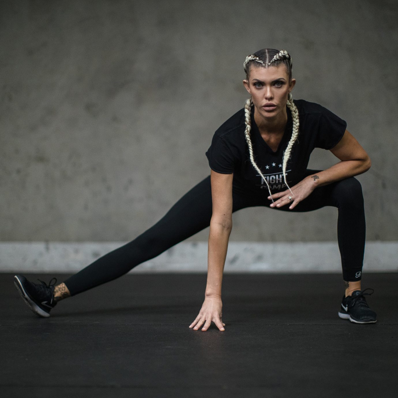 Shanie Smash doing lateral lunges