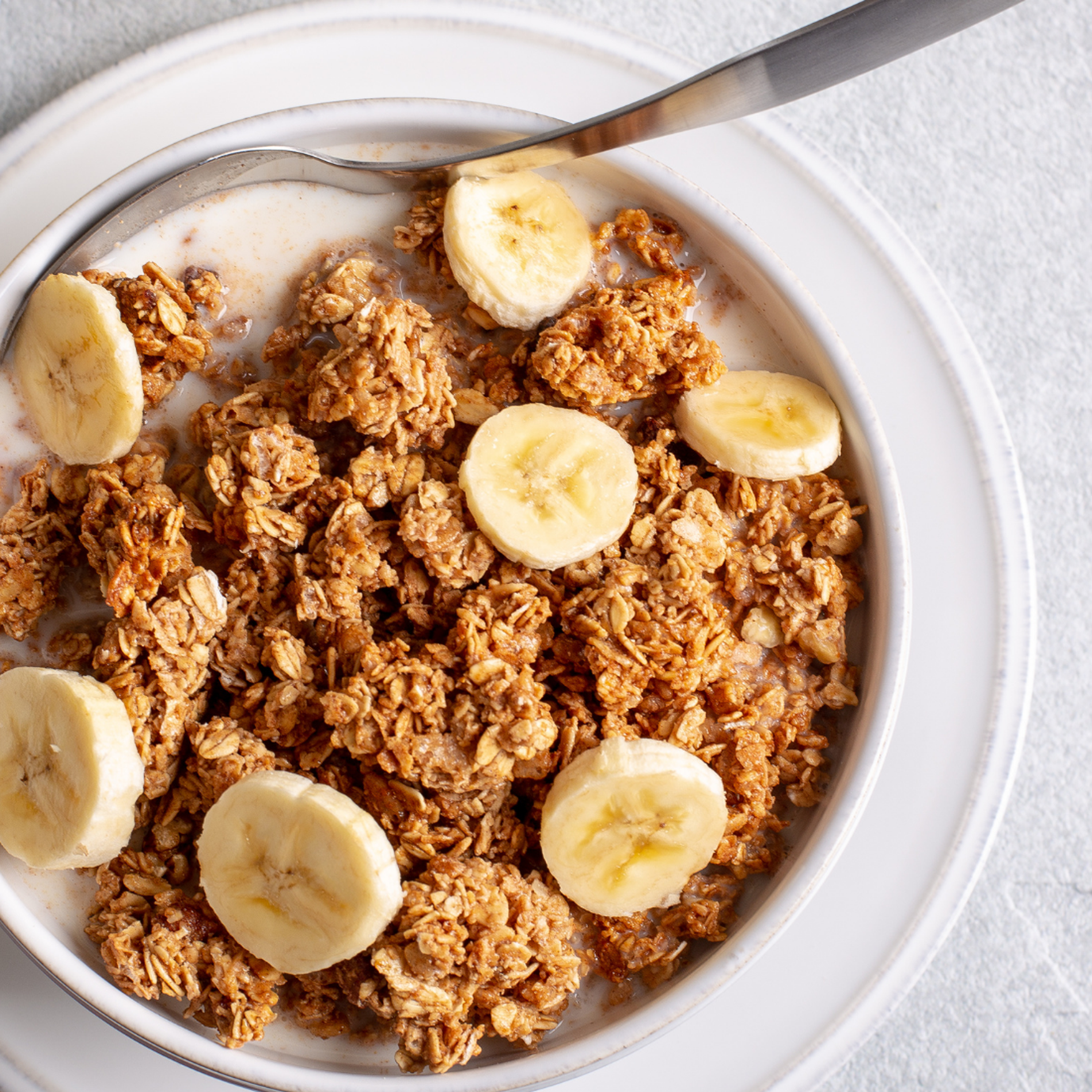 Pre-Workout Snack - Granola With a Sliced Banana