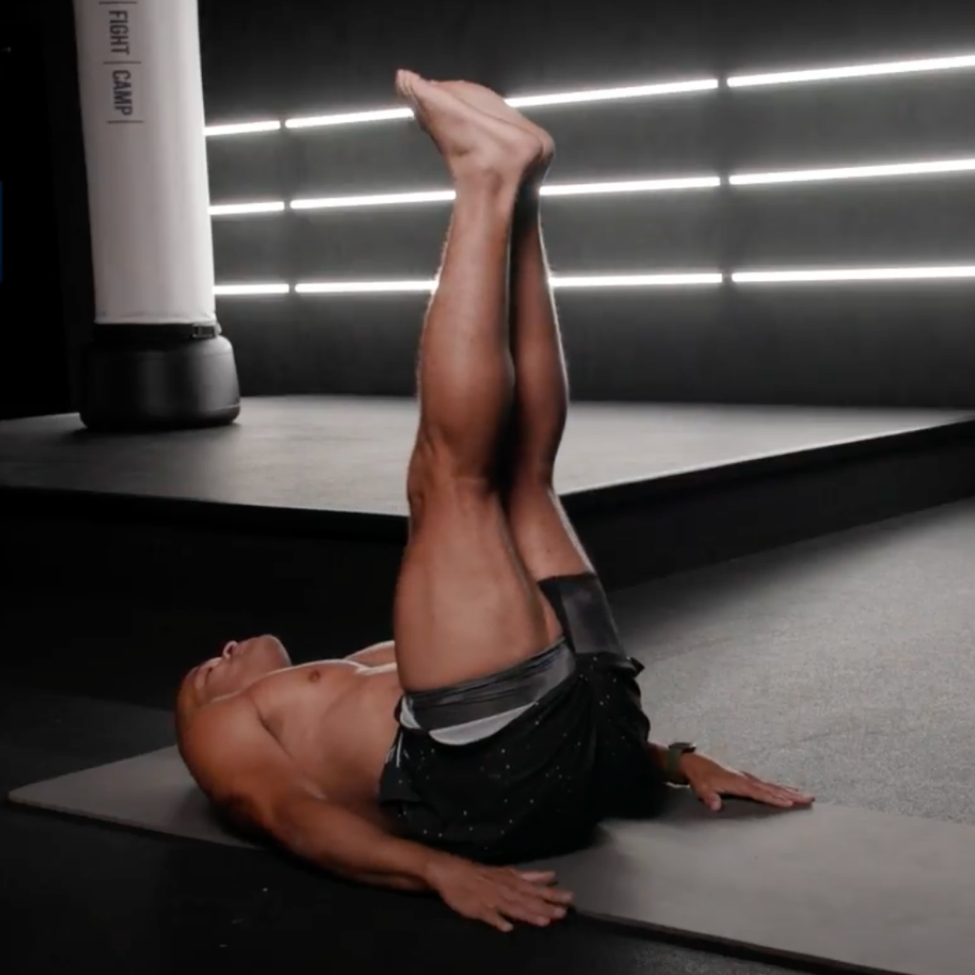 Flo Master Doing Leg Raises
