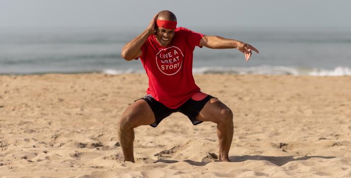 Flo Master Doing Squat Grooves