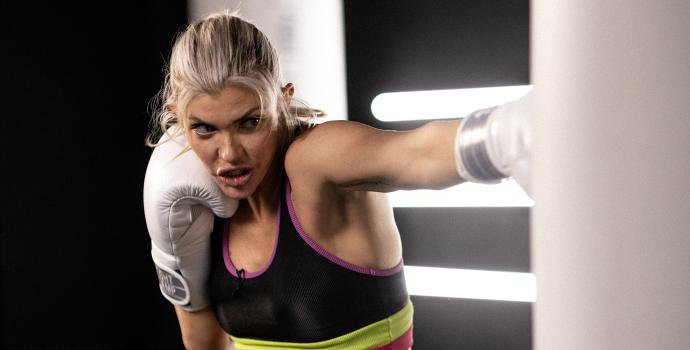 Shanie Smash Throwing a Jab Punch