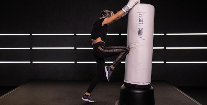 Shanie Smash Doing Skip Knees