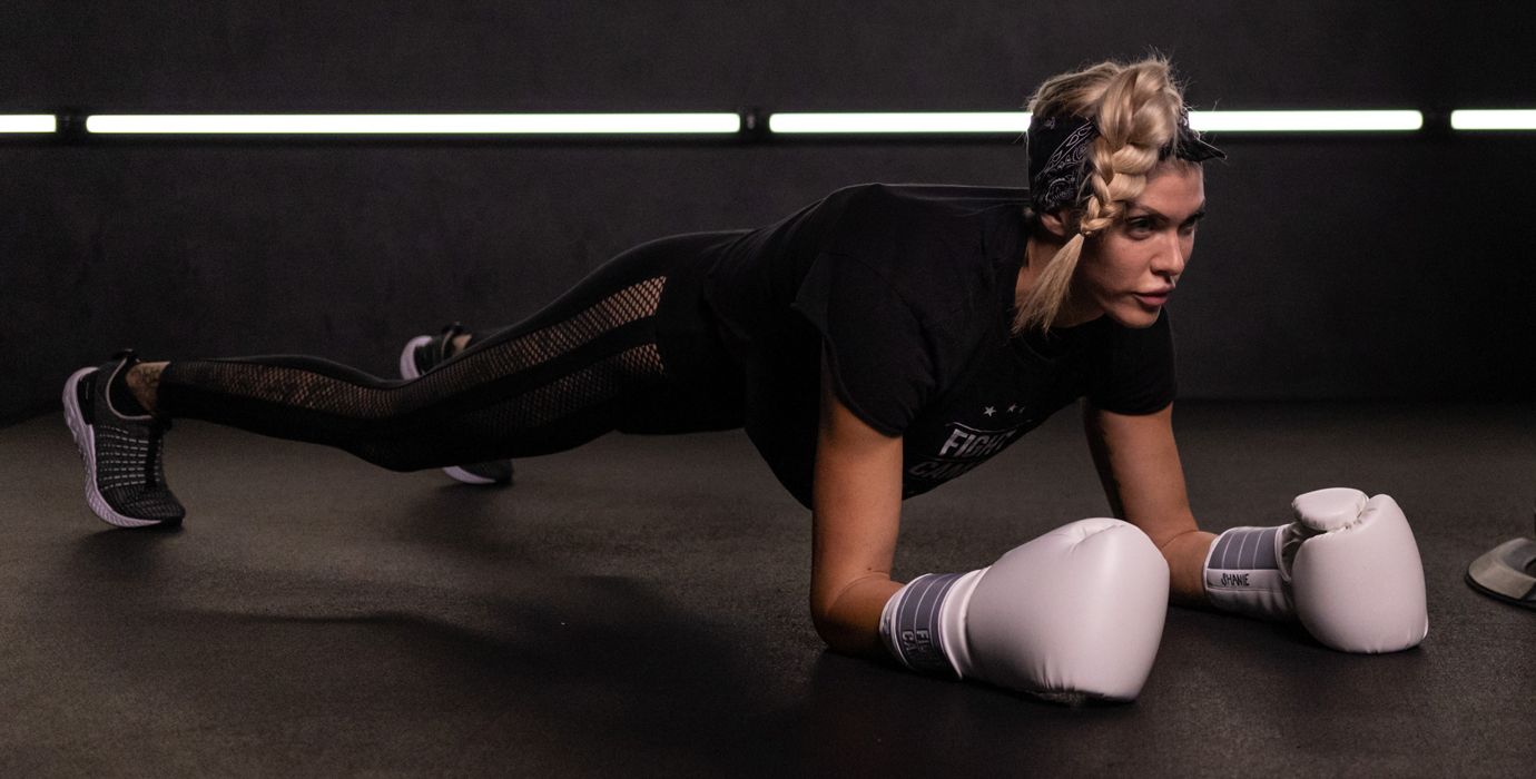 Shanie Smash Doing a Plank
