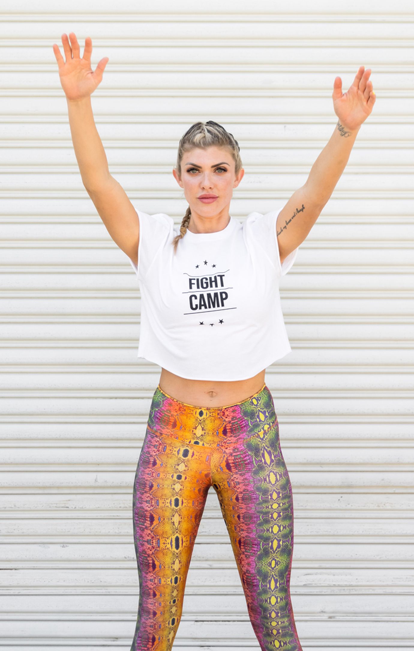Shanie Smash Doing Arm Circles