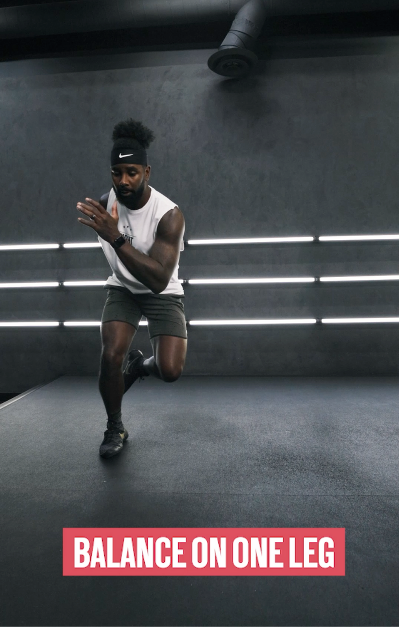 Skaters Exercise - Balance on one leg