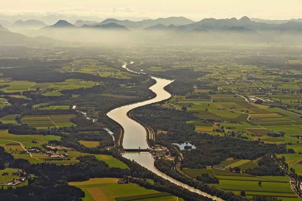 fluss wasserkraftewrk energieversorgung