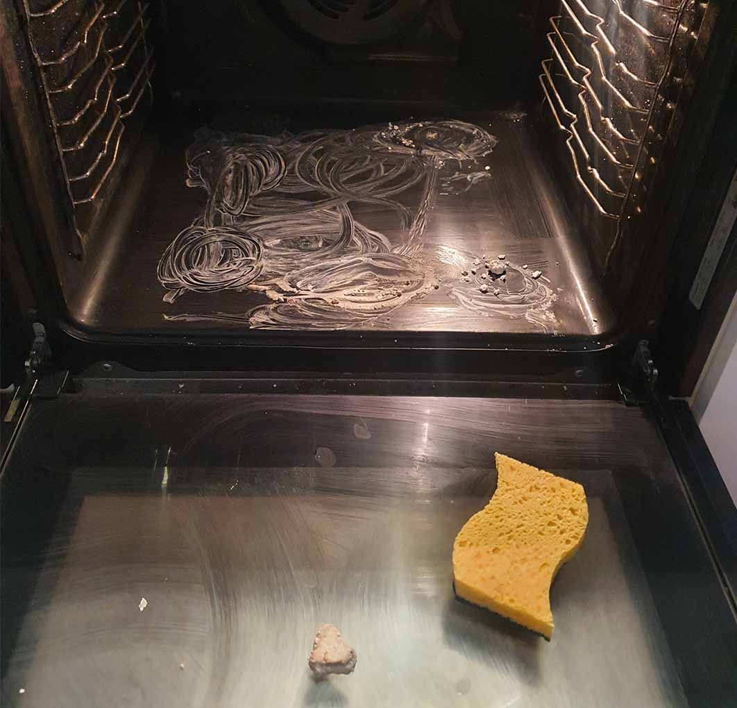 pulire il forno pastiglie per lavastoviglie everdrop