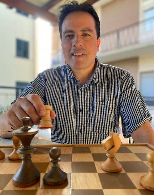 Carlos Quintana: Trend Analyst and Writer at Beebole Time Management