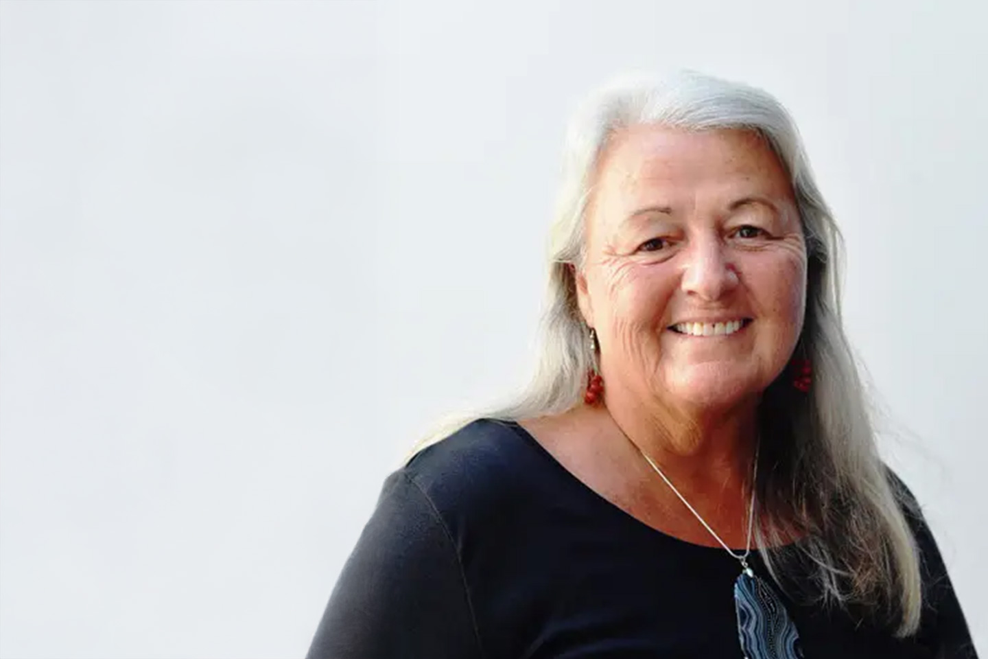 Dr Elizabeth McEntyre