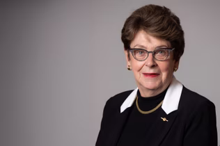 Imagen de la Dra. Kay Patterson AO