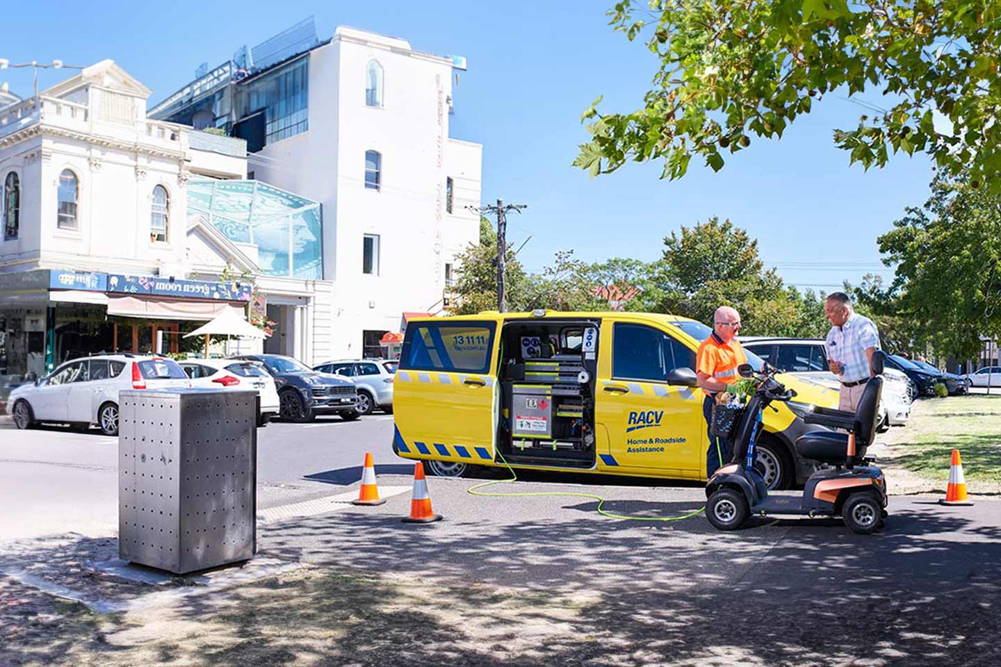 Photo of RACV technician attending a mobility scooter breakdown