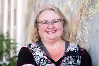 Dr Helen Hickson