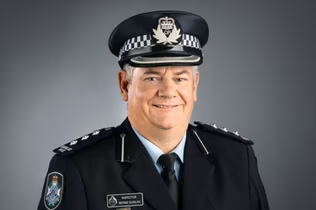 Inspector Bernie, Servicio de Policía de Queensland
