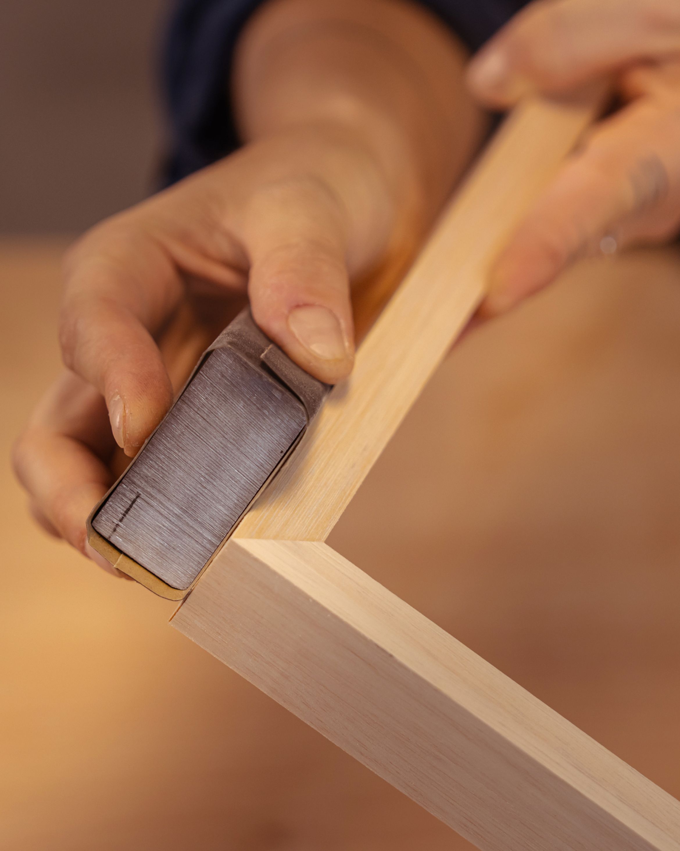 Details of our master framer, Roos Deutz, at work in the framing studio