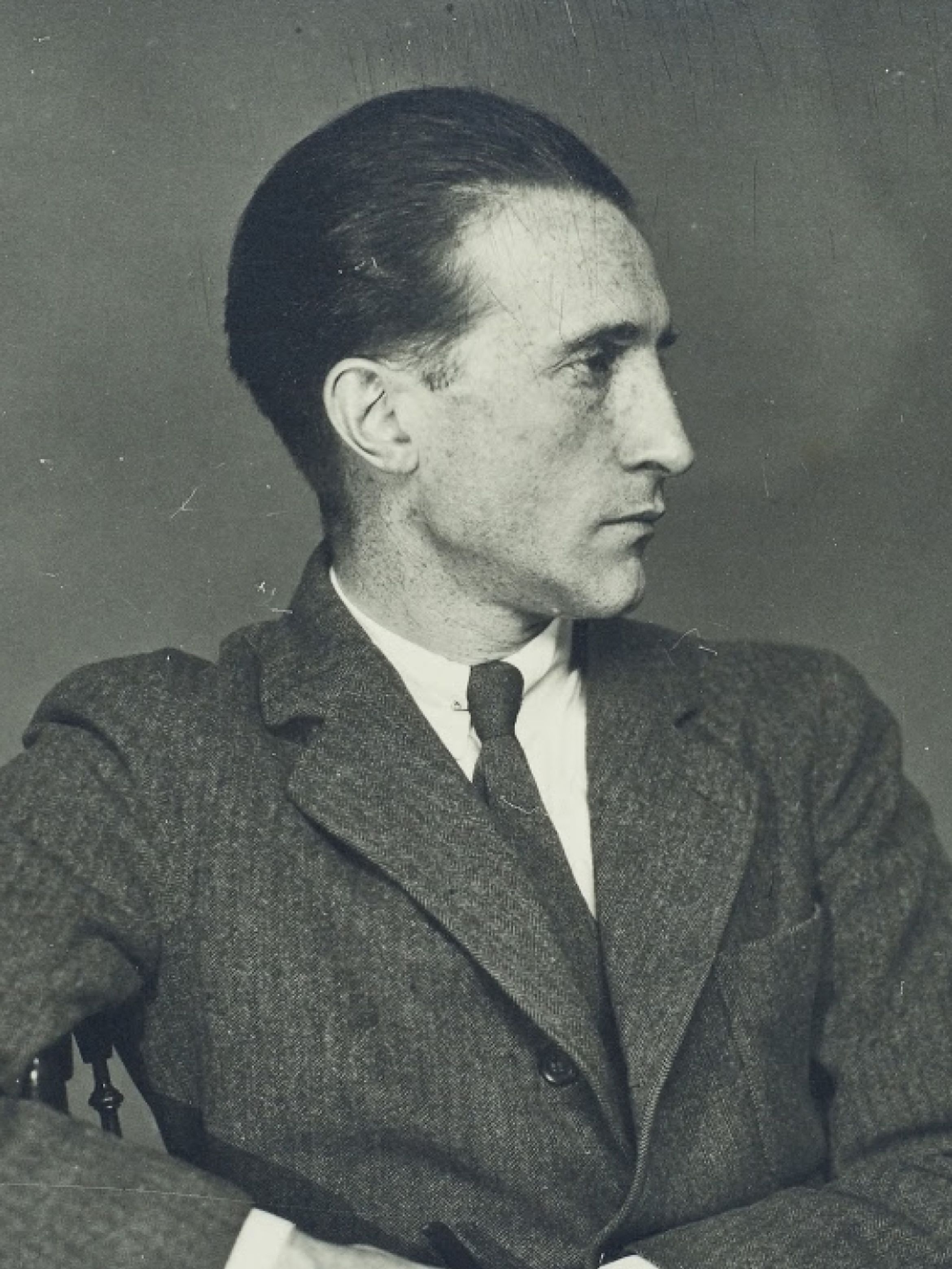 Black and white photo of Marcel Duchamp