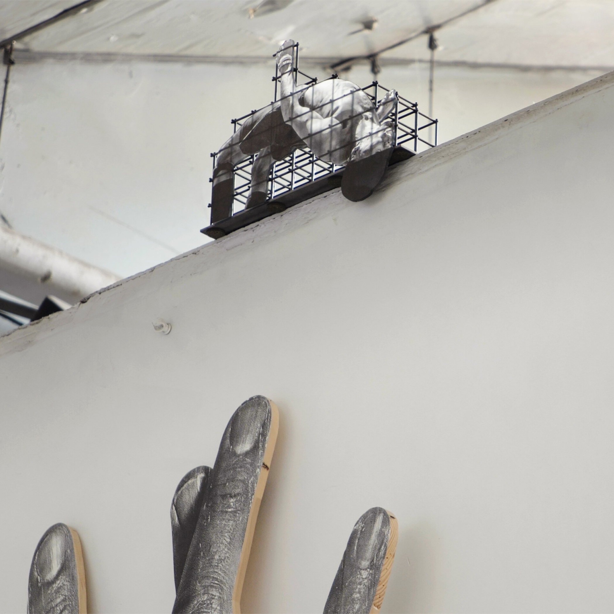 A collaboration with Jenny Holzer and NYC AIDS Memorial - Avant Arte