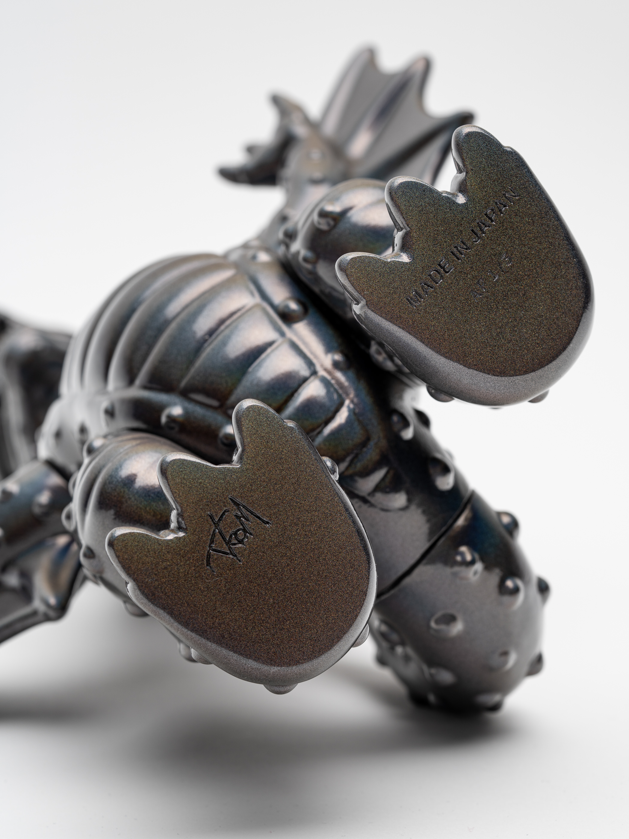 Ground Dragon by Takahiro Komuro